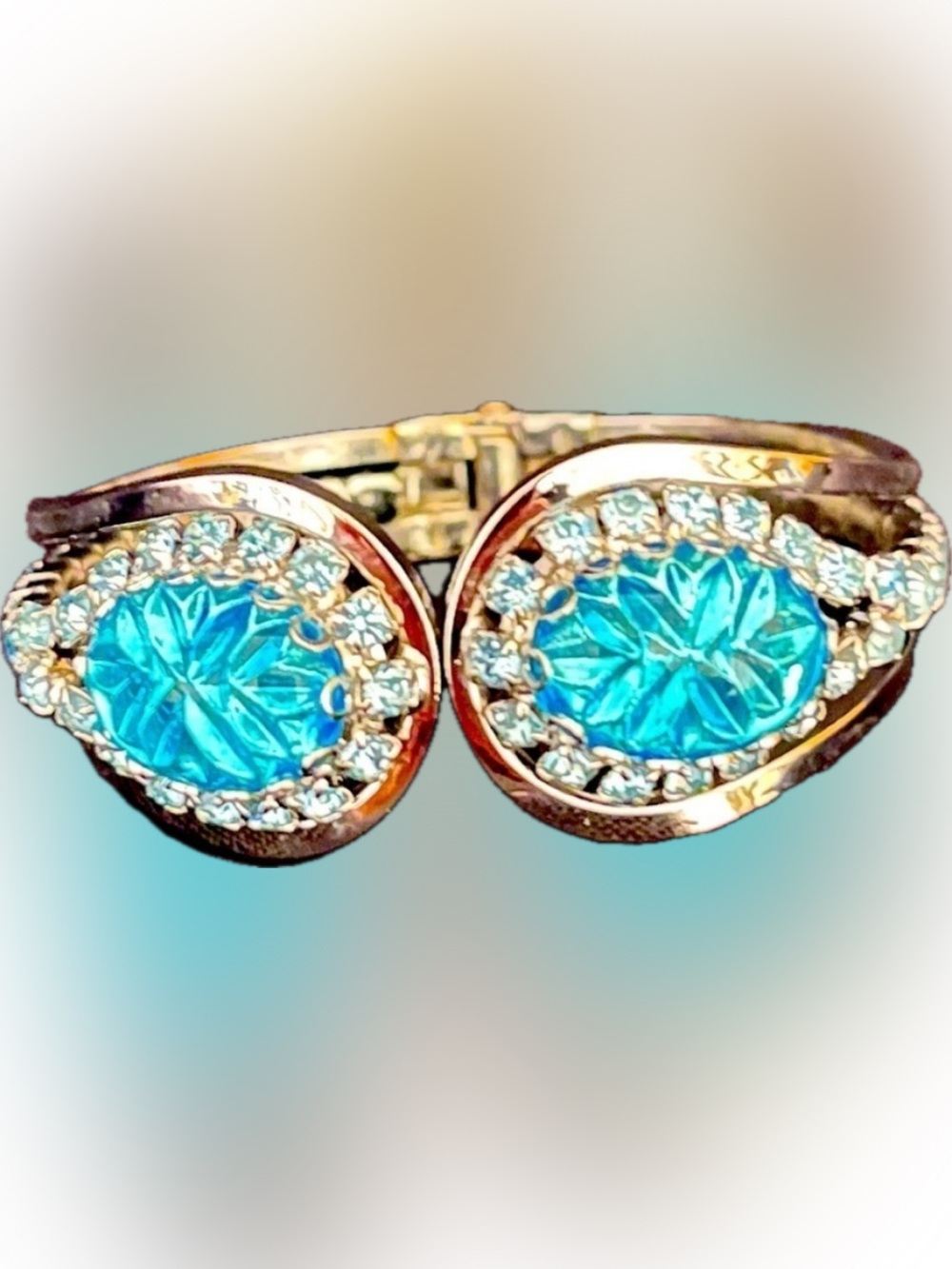 Judy Lee Vintage Blue Glass Starburst Clamper Bangle Bracelet Rhinestone Glamour